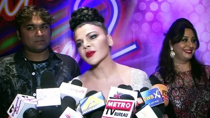 Angry Rakhi Sawant LASHES Out At Media