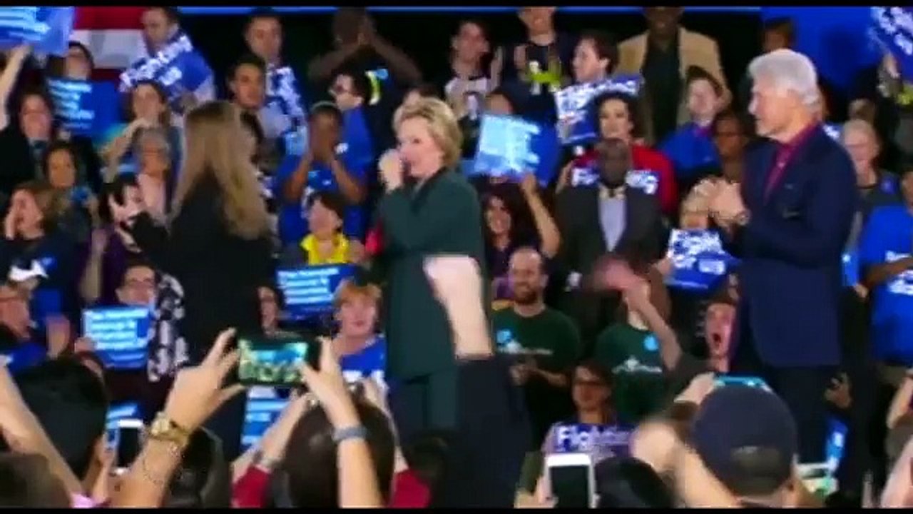 Bill Clinton rallies support for Hillary in Las Vegas (News World)