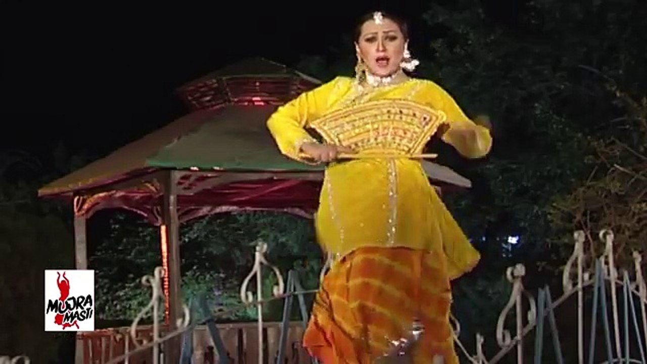 NARGIS MUJRA - GOTE DIYAN PAKIYAN - PAKISTANI MUJRA DANCE