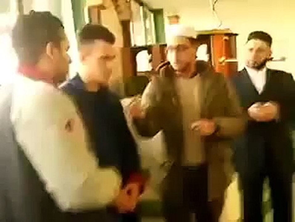 Deutscher Bruder Luca konvertiert zum Islam