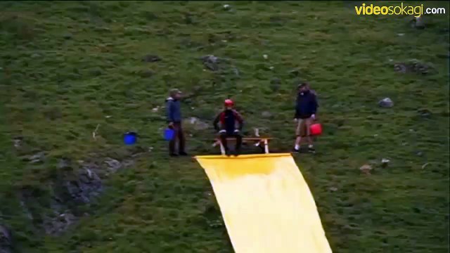 İnanılmaz bir atlayış. Gözlerinize inanamayacaksınız...