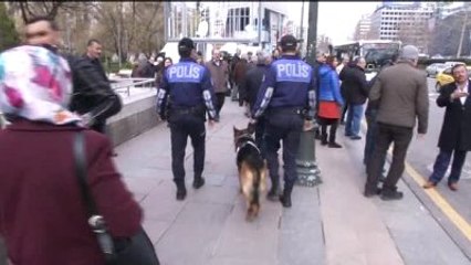 Ankara'daki Terör Saldırısı- Müezzinoğlu Karanfil Bıraktı