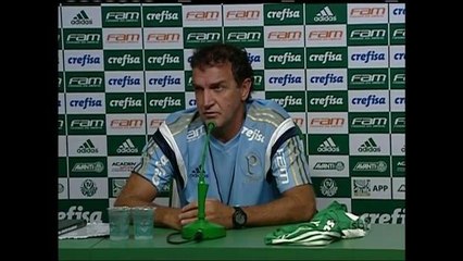 Cuca assina com o Palmeiras e já comanda o primeiro treino da equipe