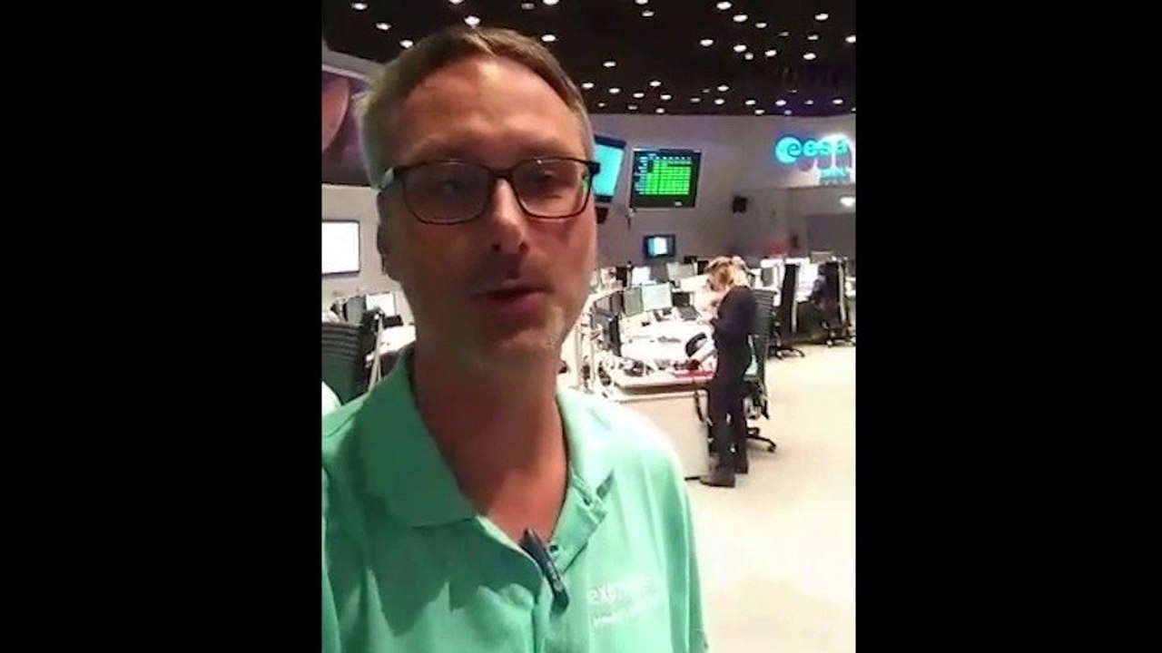 Twitter Periscope from Exomars mission control room