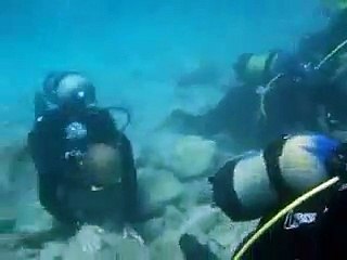 Namaz In Water A Great Lesson For All