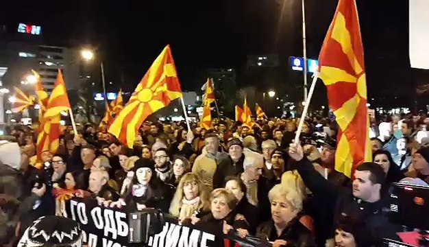 Marshi protestues para Kuvendit