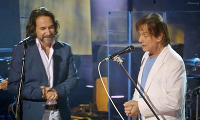 Roberto Carlos y Marco Antonio Solís - Arrastra Una Silla (4K) Primera Fila 2015