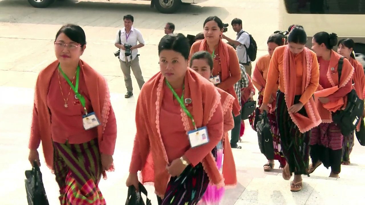 Braço direito de Suu Kyi é novo presidente de Mianmar