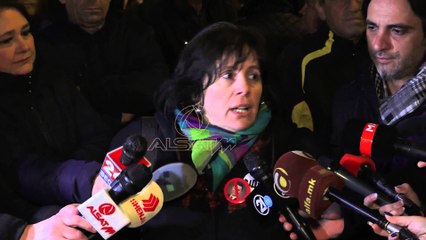 Protesta kundër vendimeve të Gjykatës Kushtetuese