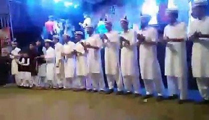How Gilgitian cultural show at University during dance performance??