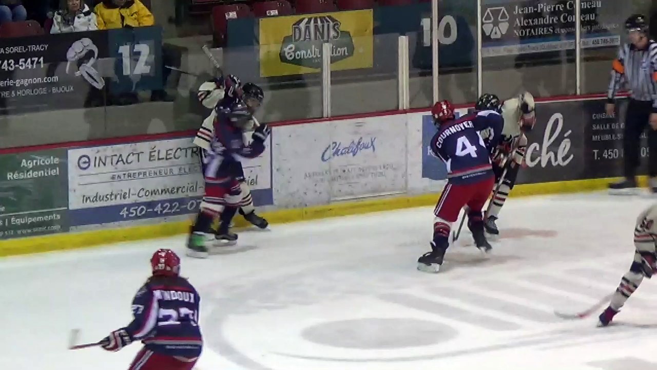 Série Peewee CC, Glads vs Mariniers, 3ieme periode