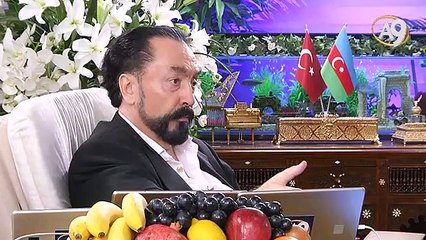 Şehitlerimiz için cenaze araçlarına belediyenin reklamı yerine şehitlikle ilgili ayet yazılmalı.