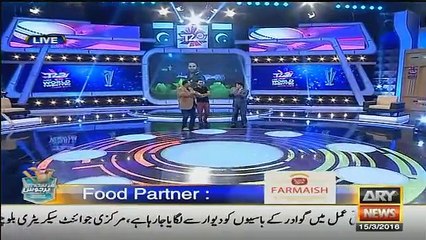 Umer Sharif Celebrates India Defeat From New Zealand