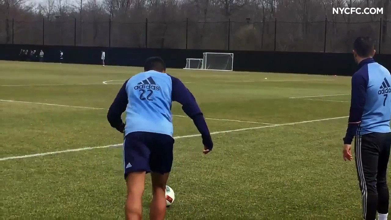 New York City FC pair David Villa and Ronald Matarrita score behind-the-goal trick shots