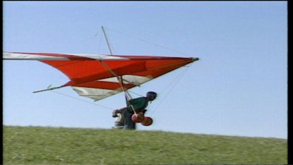 Hang Gliding - The Adrenaline girls try to learn what it takes to be a bird.