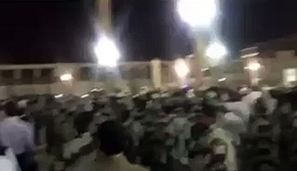 Slogans In Favor Of Mumtaz Qadri In front Of Nawaz Sharif