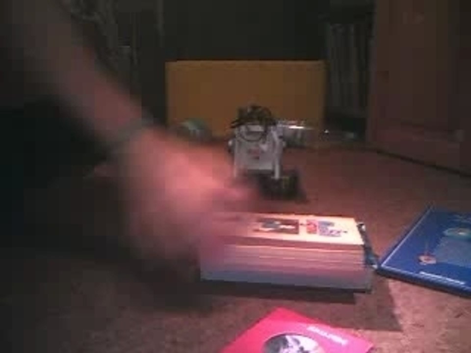 Legorobot is climbing