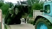 Развалили грузовик!