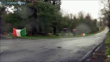 Супер прыжок на спорткаре