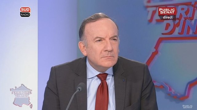 Invité : Pierre Gattaz - Territoires d'infos (16/03/2016)