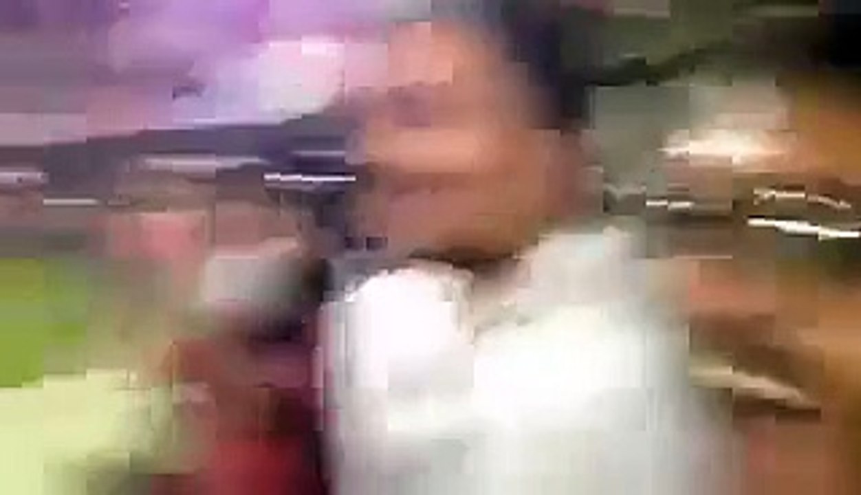 Indian Crownd saying Moka moaka to Indian Team After Big Defeat