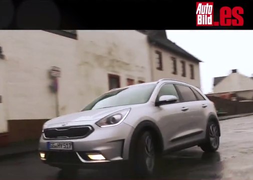 Kia Niro en movimiento, así se mueve este SUV híbrido