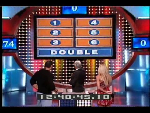 WWE Superstars vs WWE Divas - Family Feud