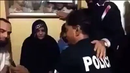 Pakistani Police Behaviour with Ladiesپاکستانی پولیس کا شرمناک رویہ