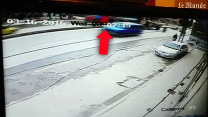 Les images de l'explosion d'un bus au Pakistan