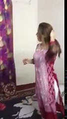 Thandi Thandi Pawan Hot Figure Shaking in Salwaar Mujra