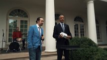Buzz : Le rappeur Lin-Manuel Miranda improvise avec Barack Obama !