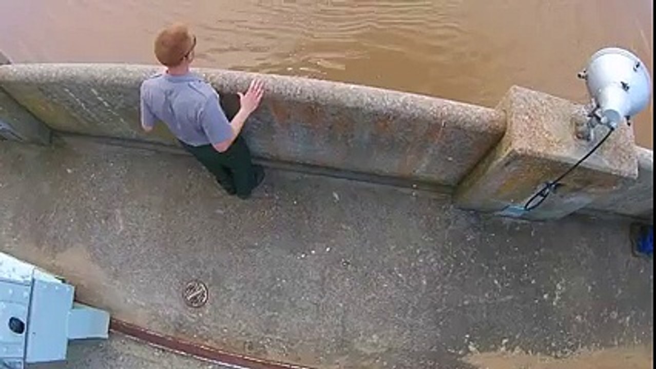 Göl İçinde Oluşan İnanılmaz Girdabın Görüntüsü Yok Böyle Bir