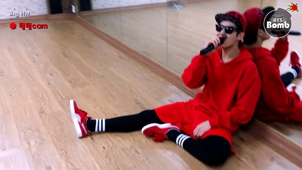[BANGTAN BOMB] A guy like me lip-sync by JungKook (V cam)