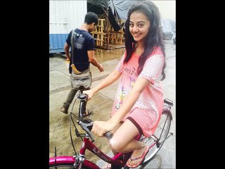 Helly Shah Life_ Know Everything _ Varun Kapoor _ BoyFriend _ BestFriend _Swaragini  16th march 2016_ Swara