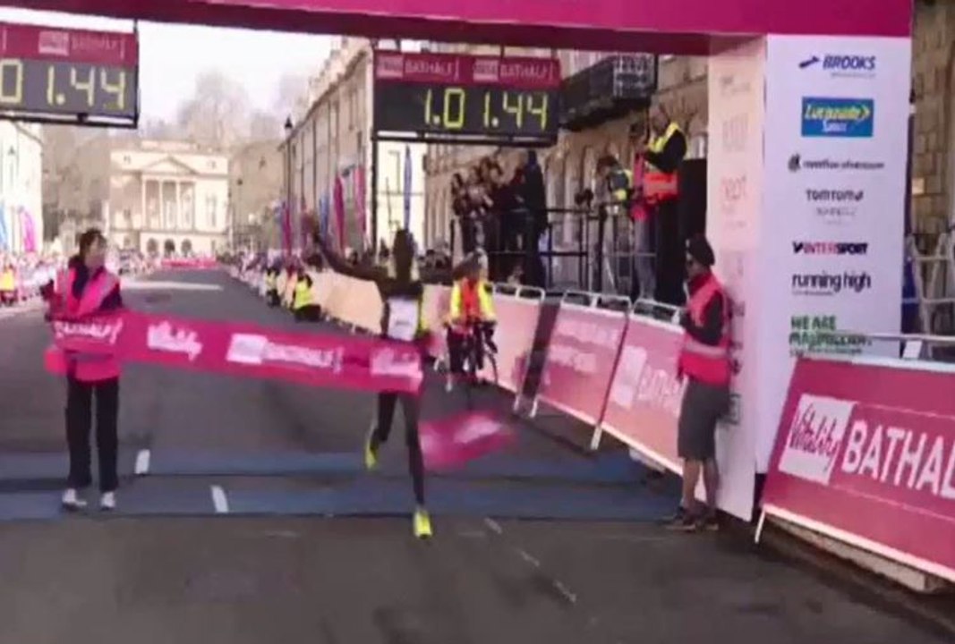 Semi-marathon: le vainqueur se prend une grosse gamelle sur la ligne d'arrivée