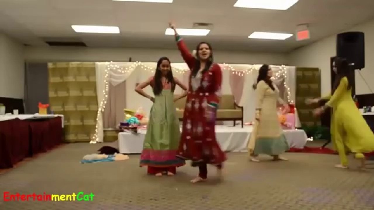 Pakistani Wedding Dance Performance   HD