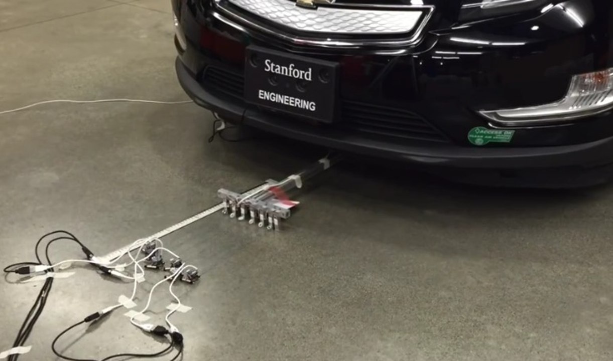 Ces mini-robots peuvent tracter une voiture de 2 tonnes