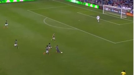 35 Metreden Kaleciyi Çaresiz Bırakan Aşırtma