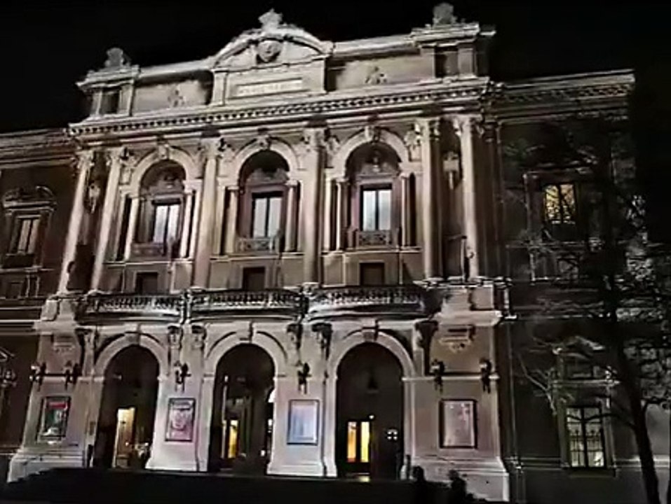 Awesome Building Light Show