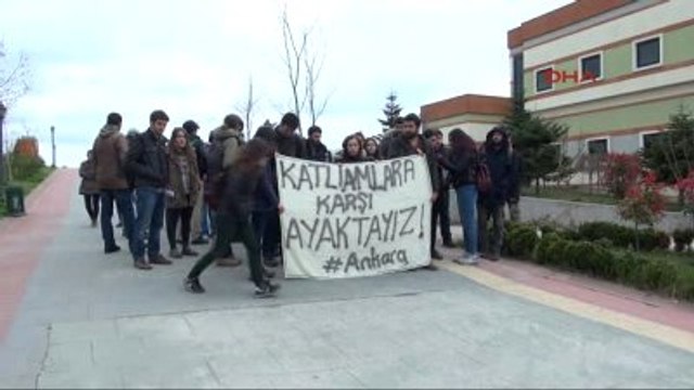 Kocaeli Üniversitesi'nde Öğrenciler Terör Saldırısını Protesto Etti
