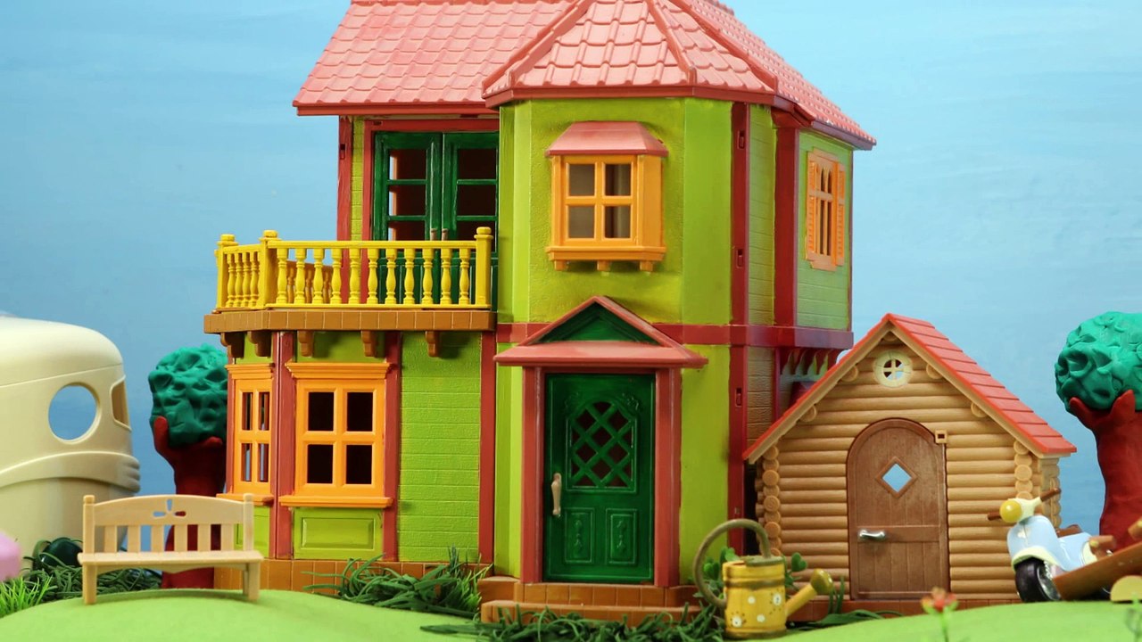 Elsa Saves Patrick * Play Doh Picnic at Elsa's World * Frozen Movie Clips DCTC Stop Motion