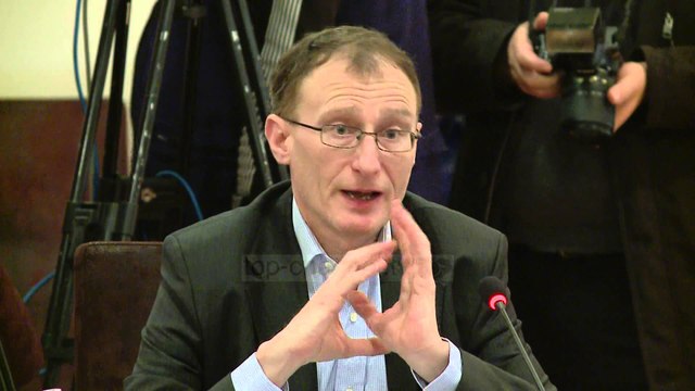 Shërbimi ligjor falas, në anarki - Top Channel Albania - News - Lajme