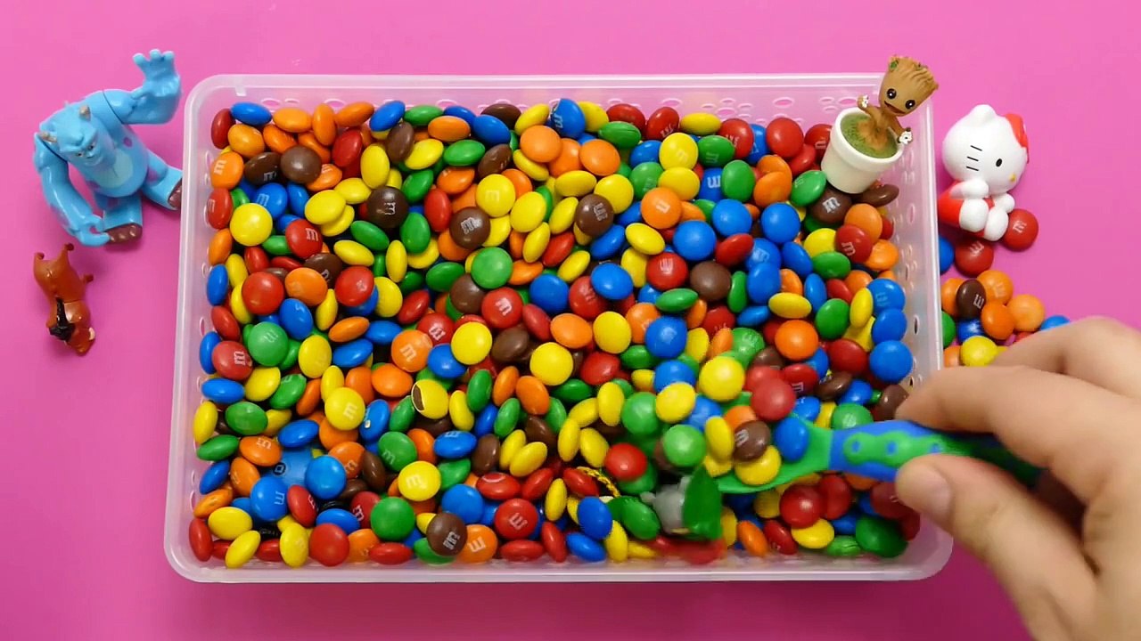 ดู M&M's Hide & Seek Game Surprise Toys Mega Compilation