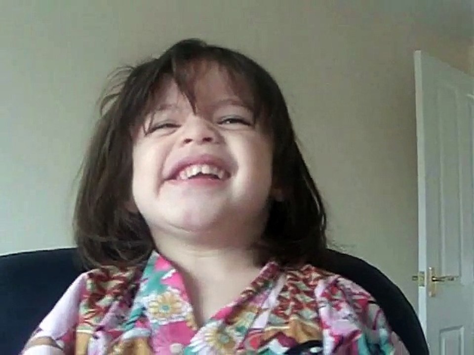 Cute Funny Baby Mia (2) singing Britney's EVERYTIME