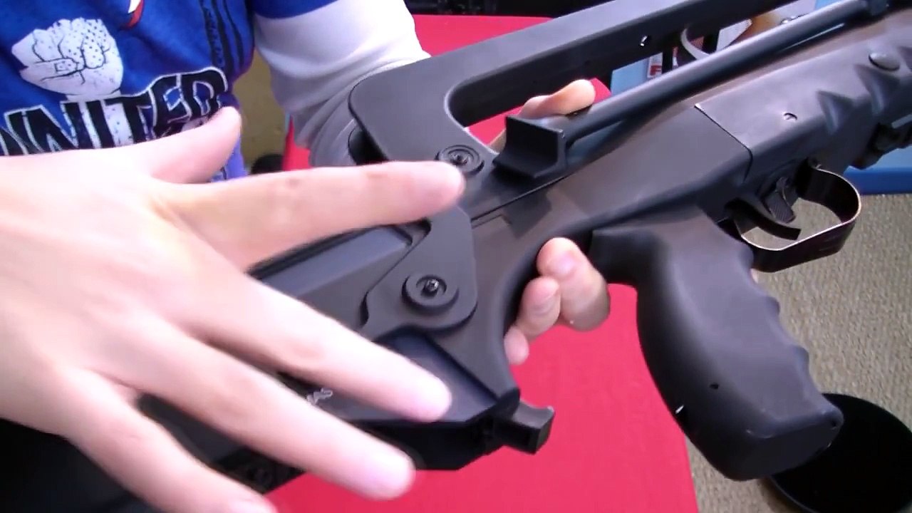 Airsoft Cybergun FAMAS F1 nylon fibre overview [ENG sub]
