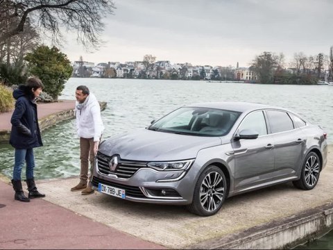 Franck Lagorce au volant de la Renault Talisman 2016 (animation photo)