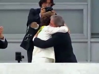 Lula "toma" a faixa de Dilma e assume o terceiro mandato?!