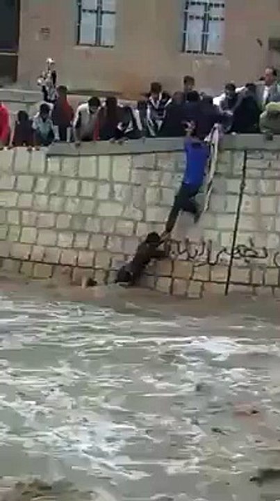 الله بہت مہربان ہے اس بیچارے کی کوئی نیکی آج کام آ گئی ورنہ یہ الله کو پیارا ہو چکا ہوتا