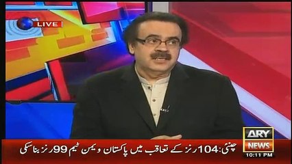 Who helps Pervez Musharraf in his Case?