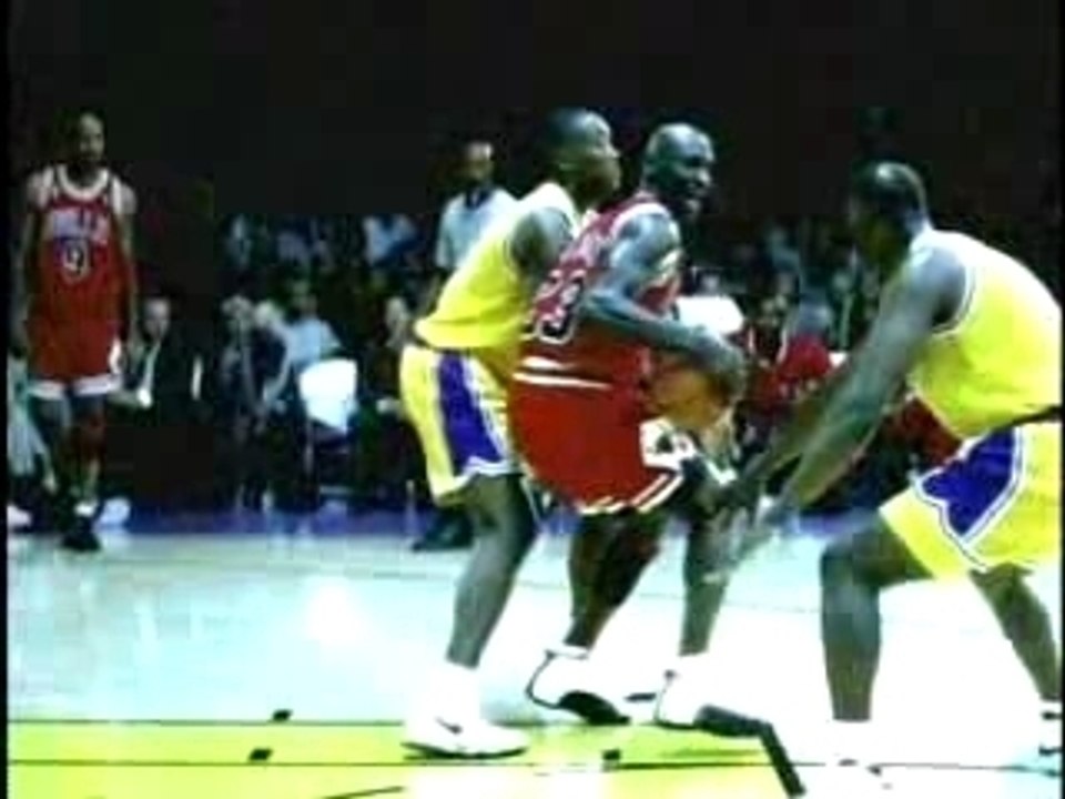 Nike Air Jordan XII Commercial - Frozen Moment